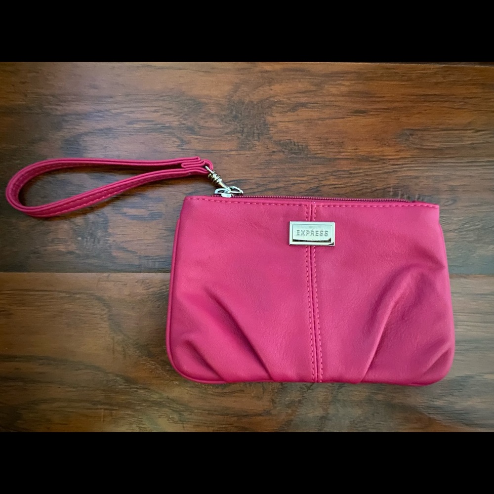 Express wristlet